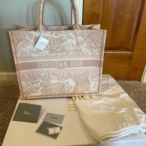 Dior large book tote etoile pink